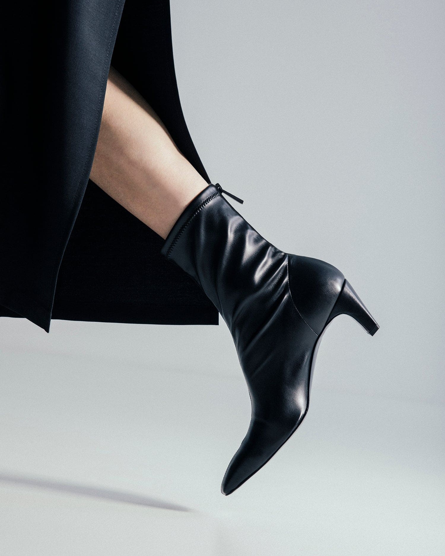 The Glove Boot - Black - Image 10