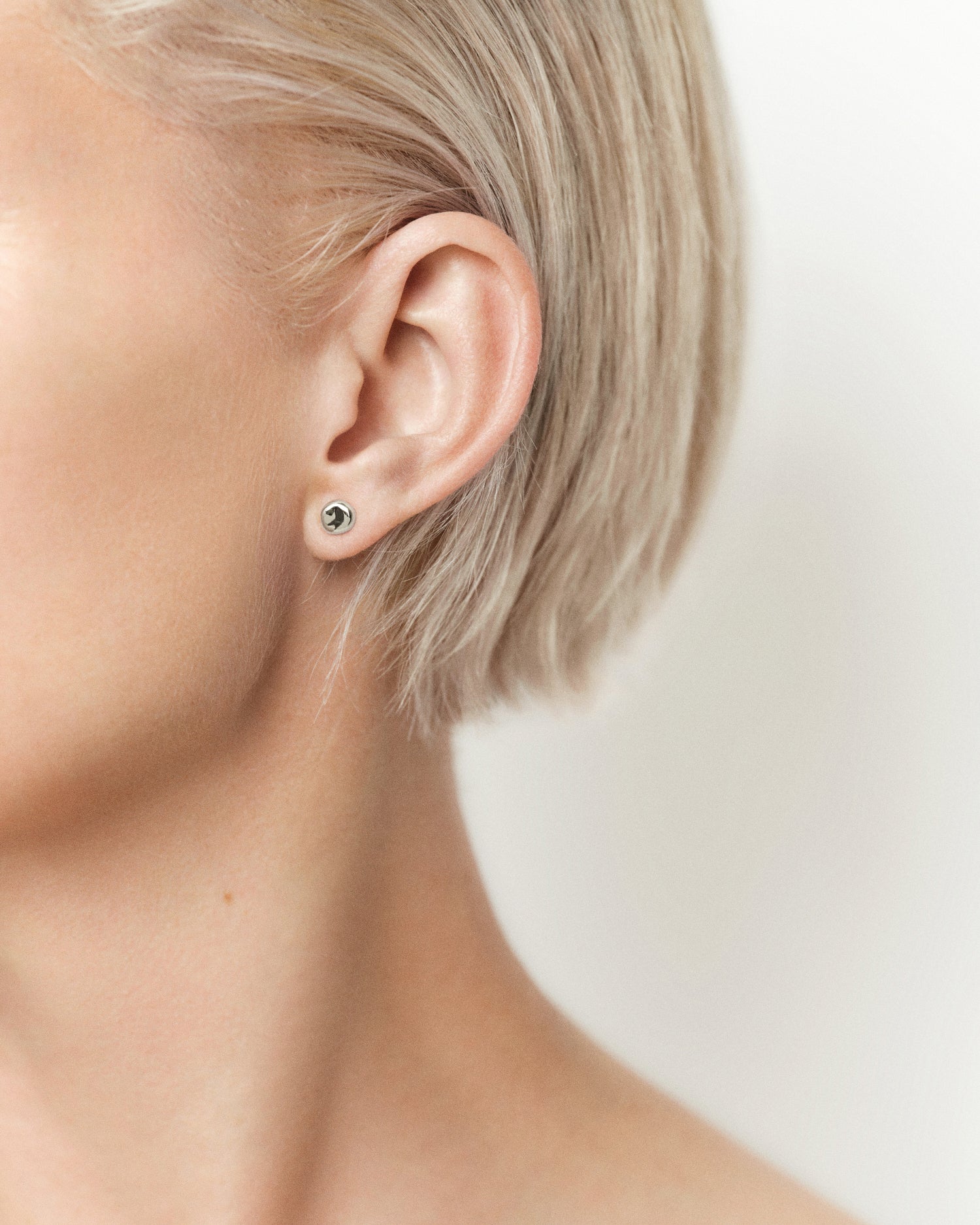 The Pearl Earrings - White Gold - Image 3